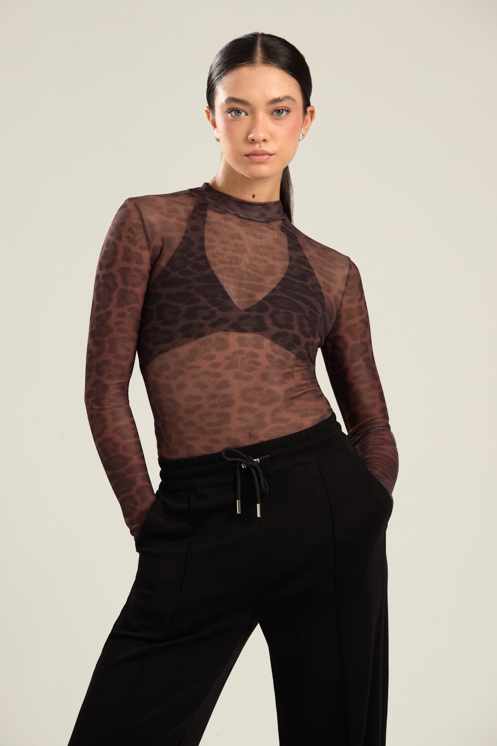 BLUSA MANGA LONGA EM TULE ANIMAL PRINT CHOCOLATE