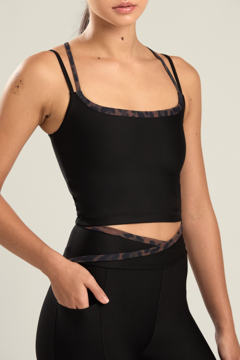 TOP DUPLO ANIMAL PRINT PRETO PRETO